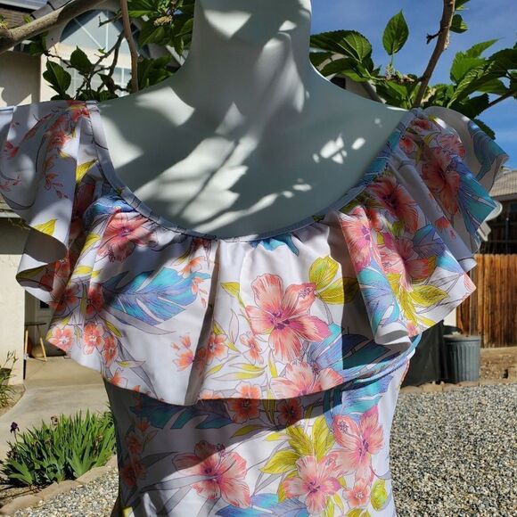 Raisins floral swimsuit - Picture 2 of 6